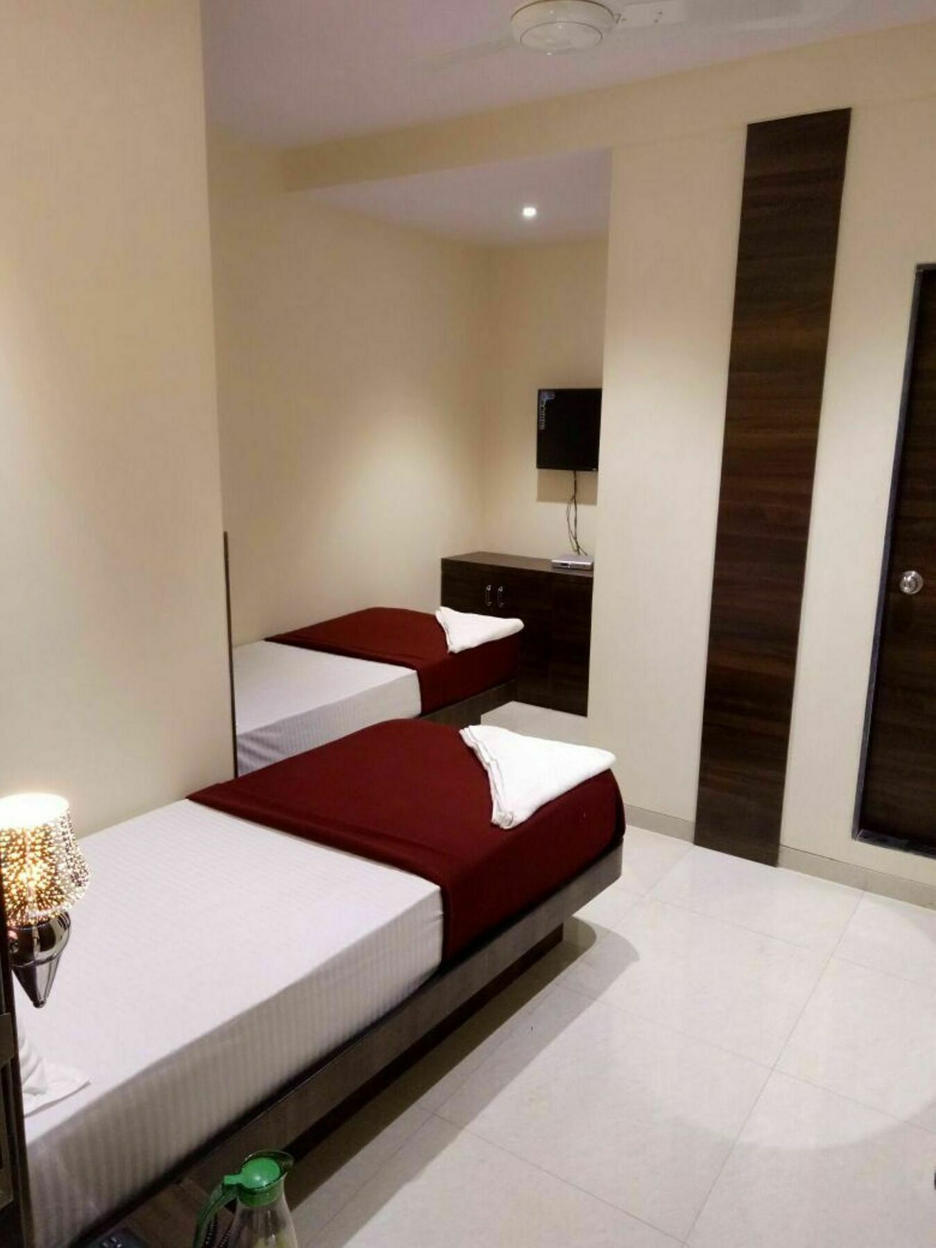 Hotel Silver Elite Mumbai Exterior photo